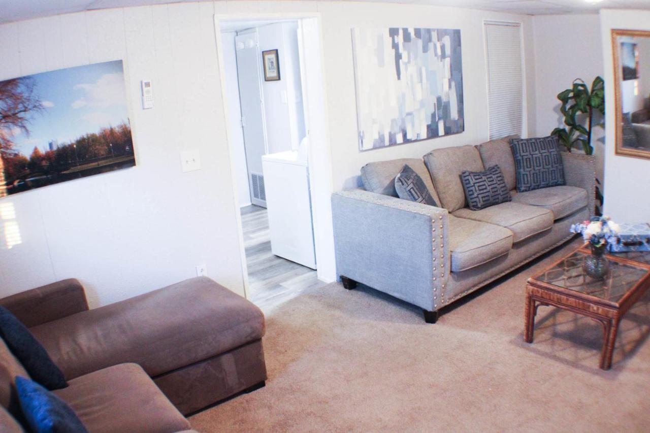 California Ave - 2 Bedroom - Home Away From Home! Pittsburgh Eksteriør bilde