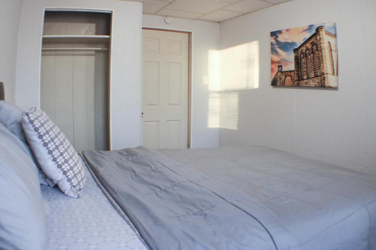 California Ave - 2 Bedroom - Home Away From Home! Pittsburgh Eksteriør bilde